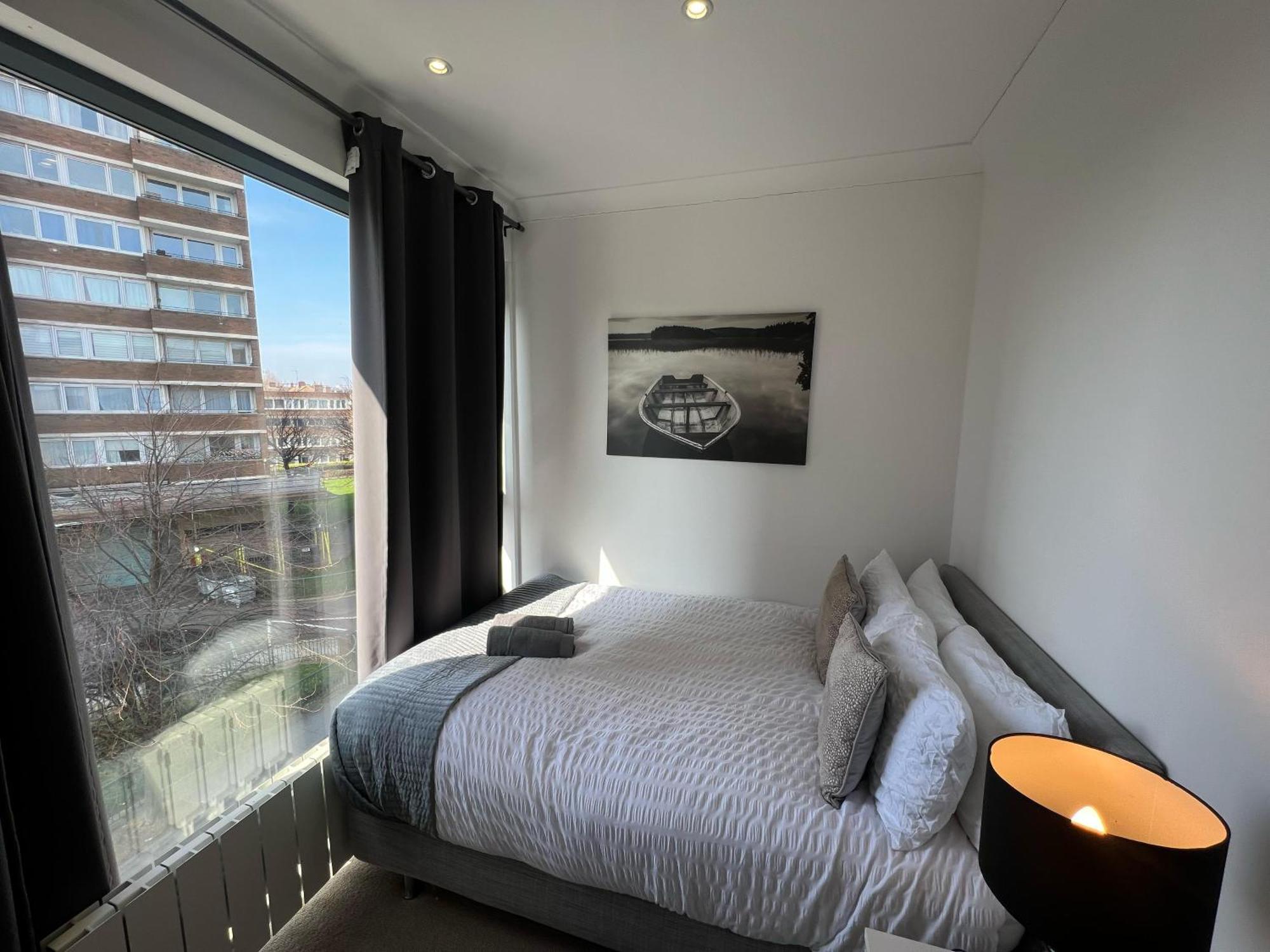 Apartment Sleek 3-bedroom Flat With Lift & Wi-fi In Southwark, Borough Near The Shard London
