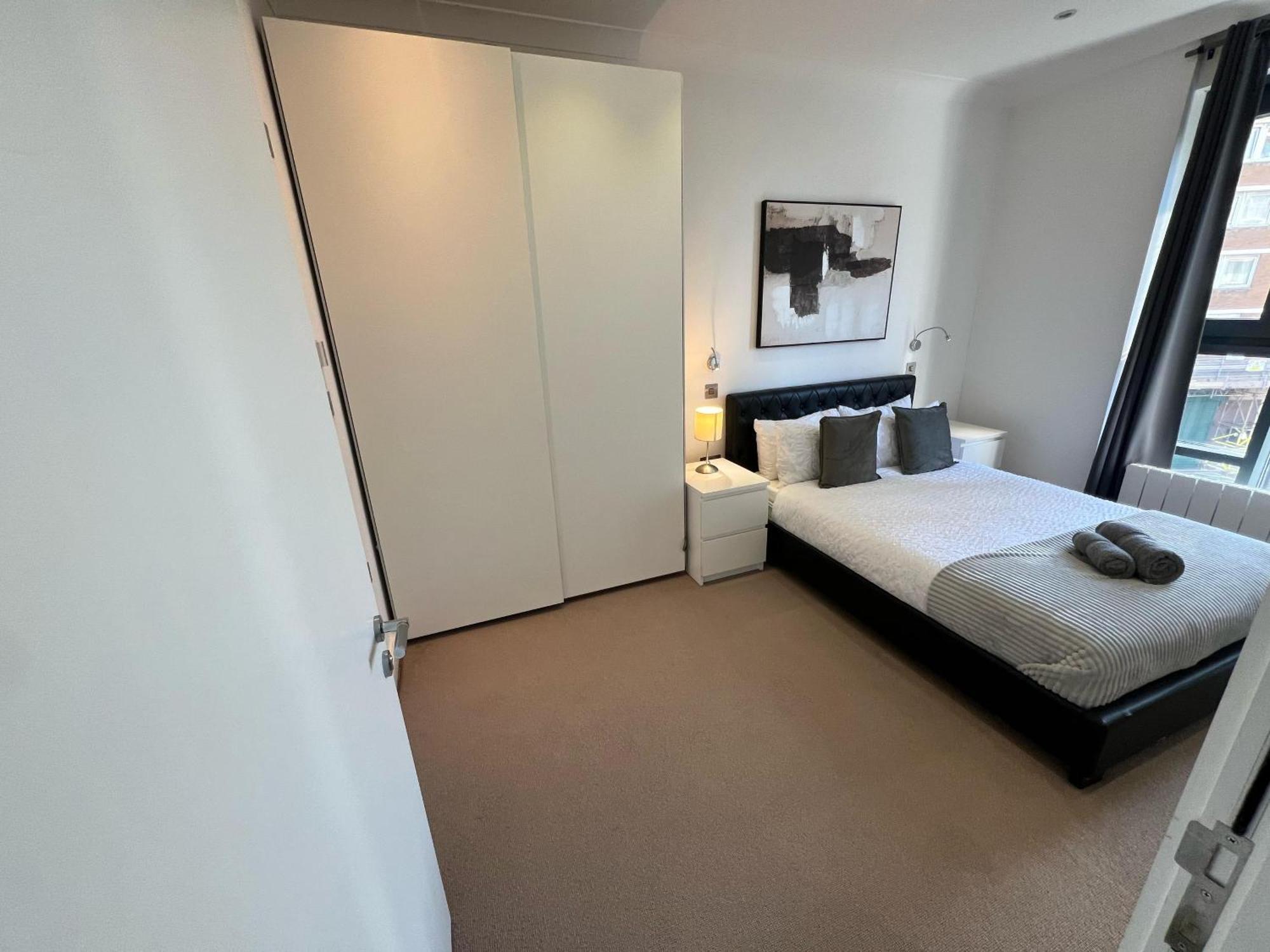 Sleek 3-bedroom Flat With Lift & Wi-fi In Southwark, Borough Near The Shard Apartment