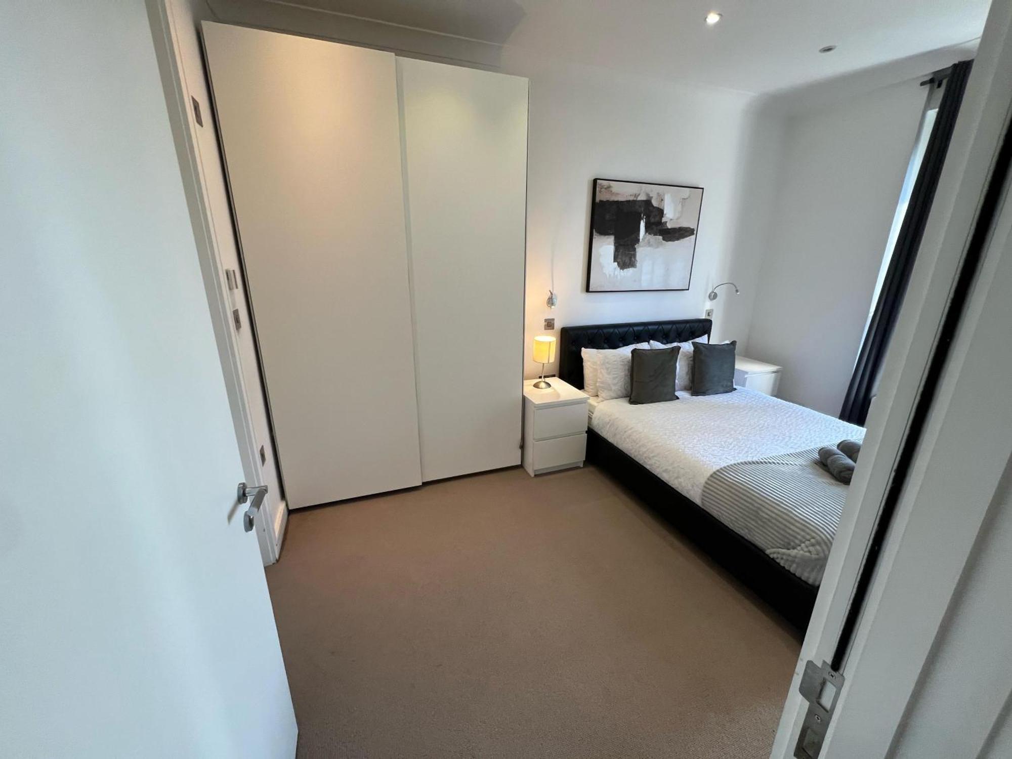 Sleek 3-bedroom Flat With Lift & Wi-fi In Southwark, Borough Near The Shard Apartment *