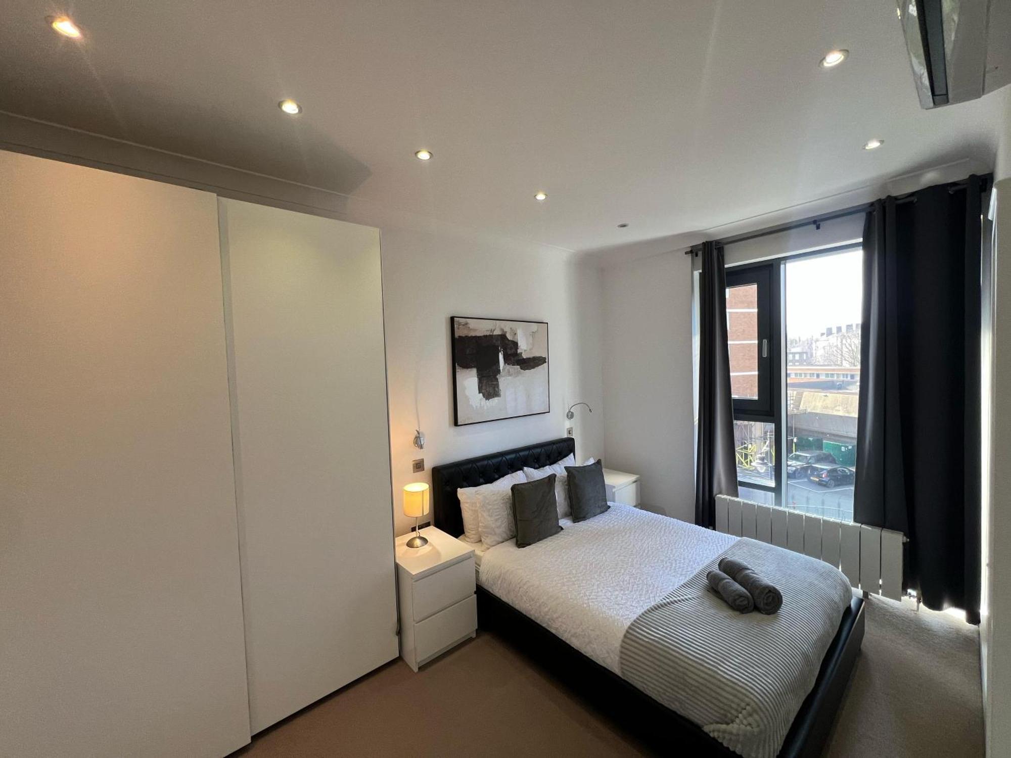 Sleek 3-bedroom Flat With Lift & Wi-fi In Southwark, Borough Near The Shard Apartment