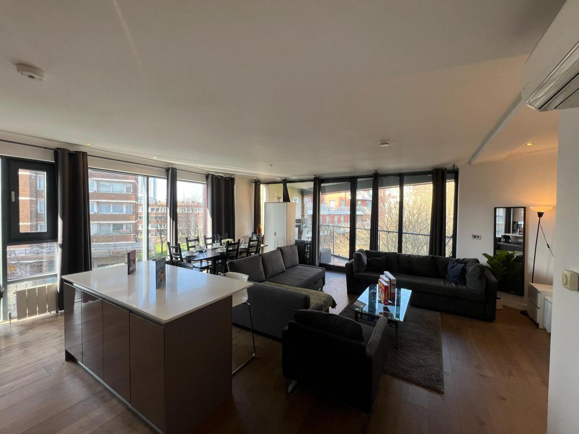Apartment Sleek 3-bedroom Flat With Lift & Wi-fi In Southwark, Borough Near The Shard London