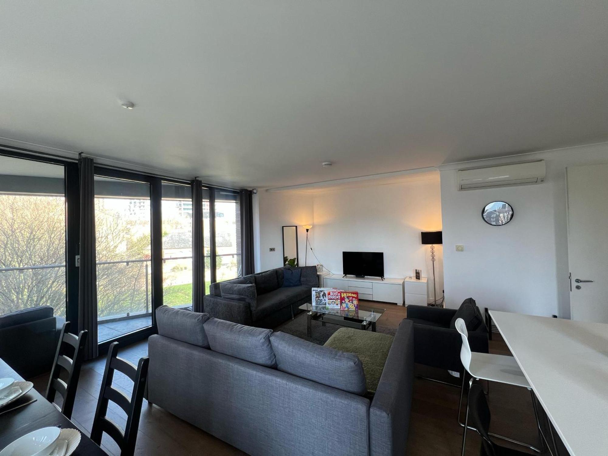 Apartment Sleek 3-bedroom Flat With Lift & Wi-fi In Southwark, Borough Near The Shard London