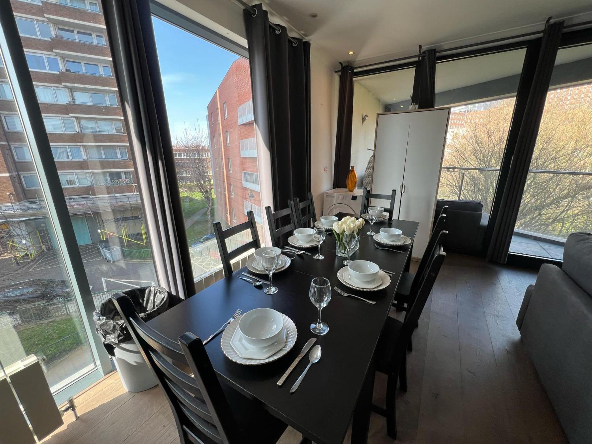 Sleek 3-bedroom Flat With Lift & Wi-fi In Southwark, Borough Near The Shard * London