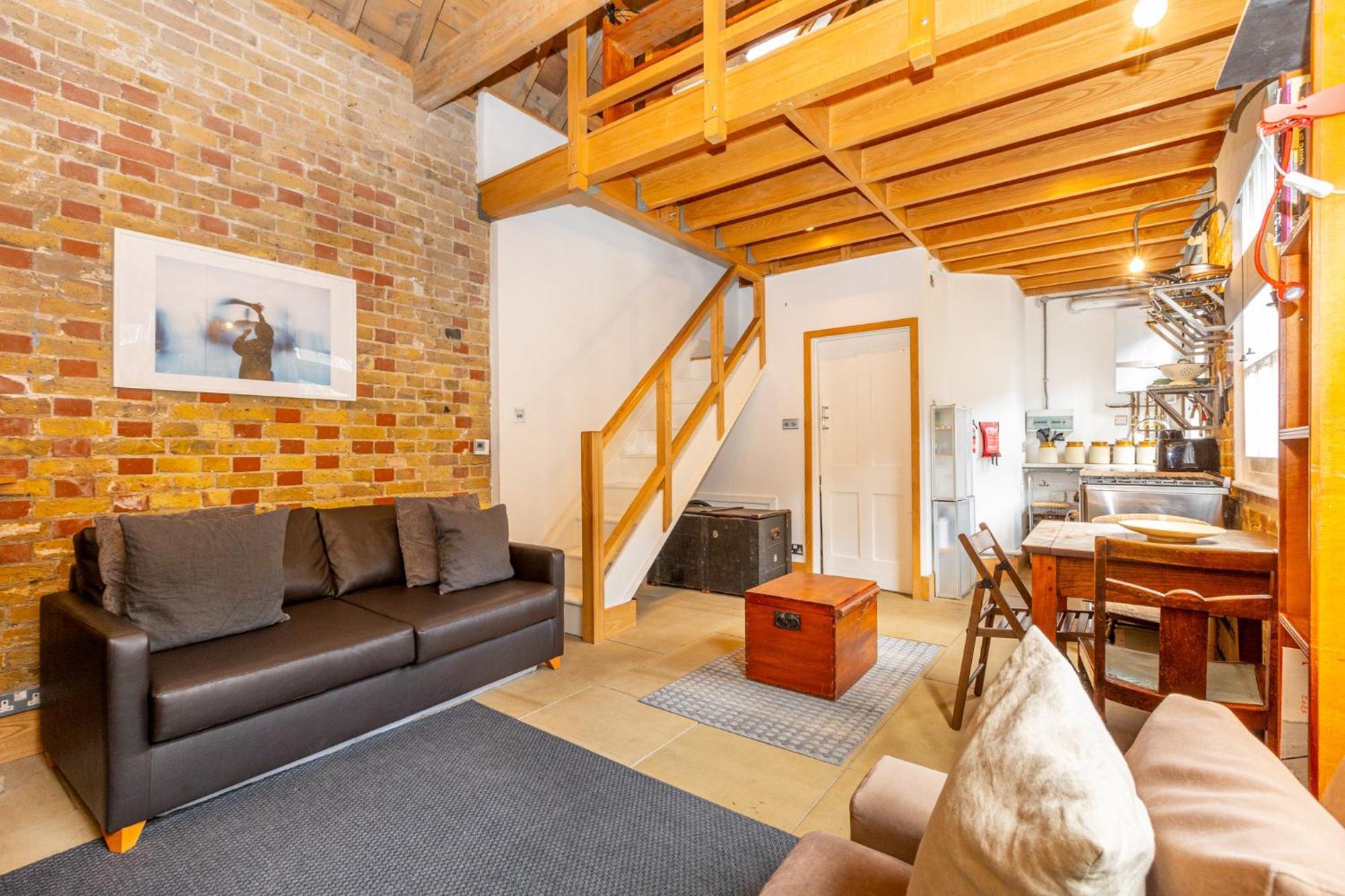 Historic Detached House With Private Courtyard Londen