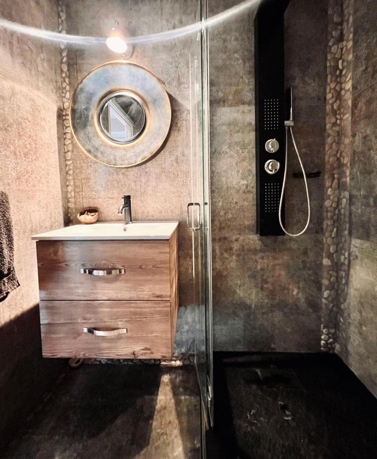The Ridge - Luxury Designer With Hot Tub And Sauna, Bexley Borough Of London