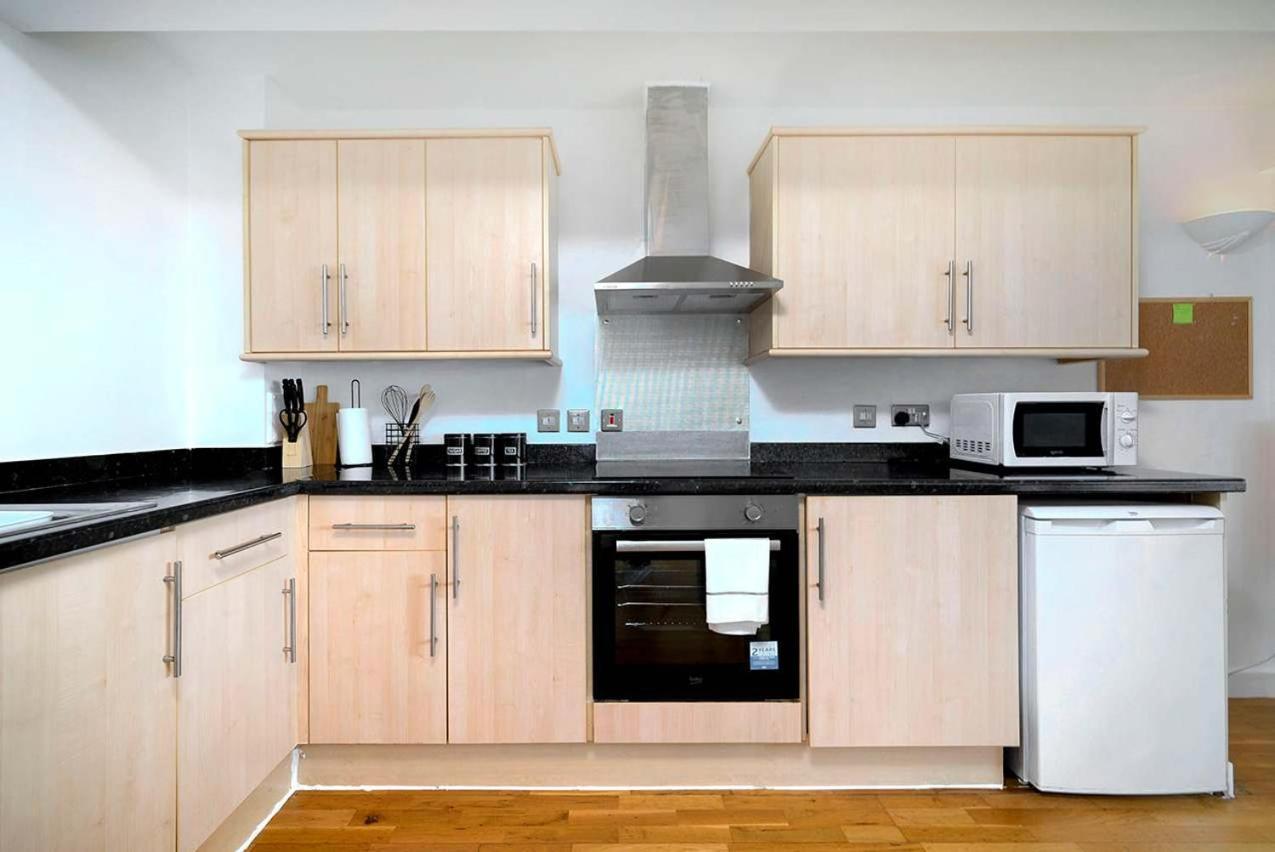 Stylish & Cozy 2-bedroom Flat With Parking * London