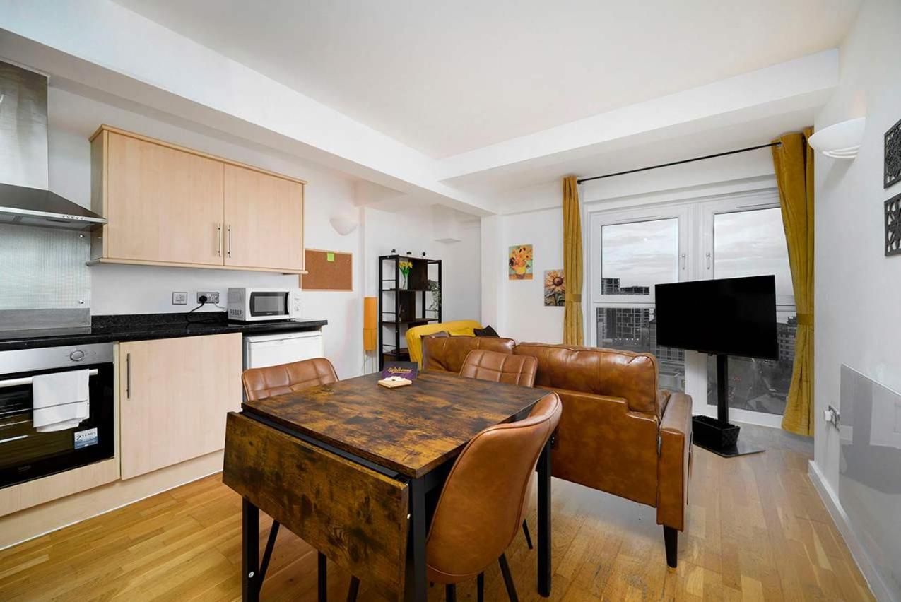 Stylish & Cozy 2-bedroom Flat With Parking Apartment *