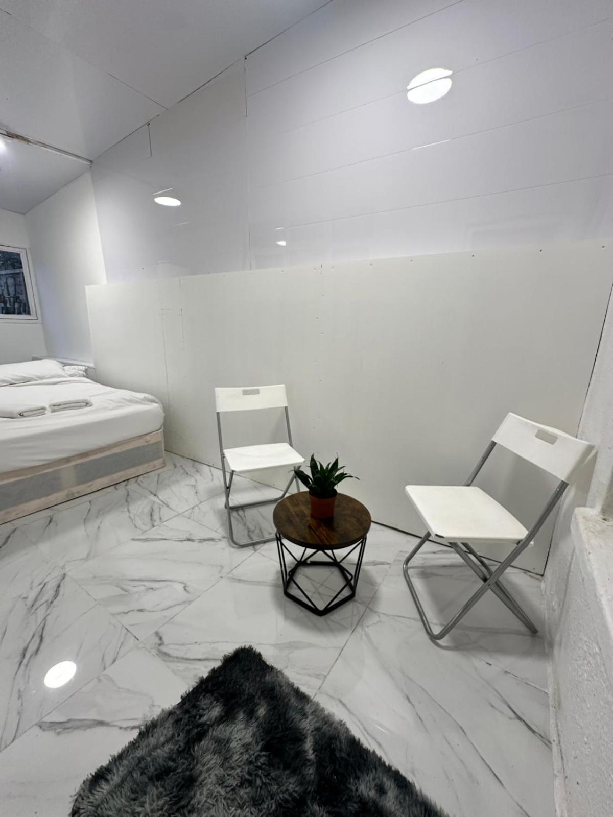 3 Bedroom Flat Millais Rd Apartamento *