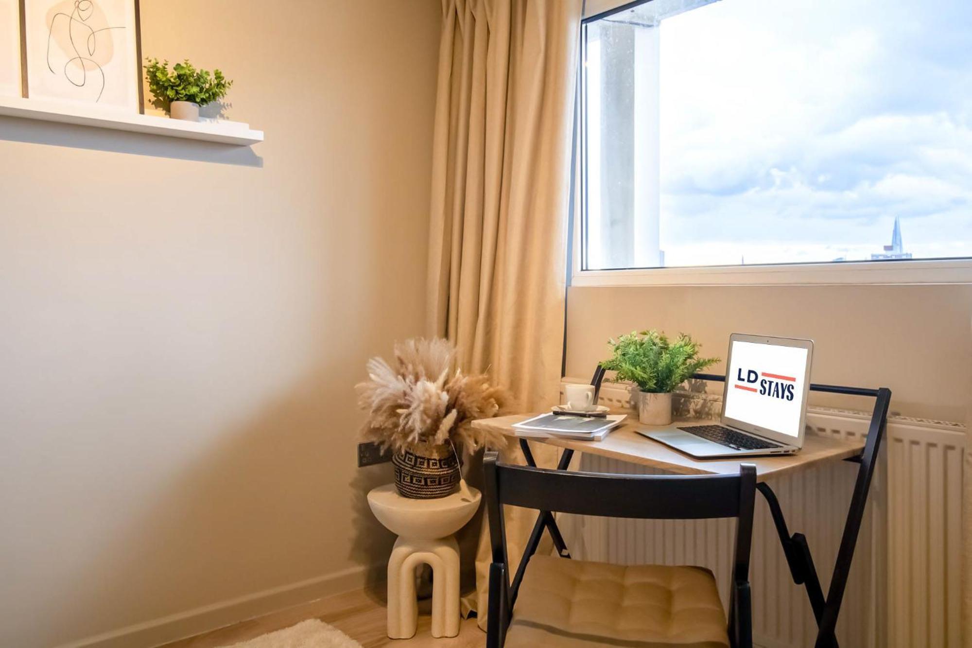2 Bedrooms Close To Limehouse Station London