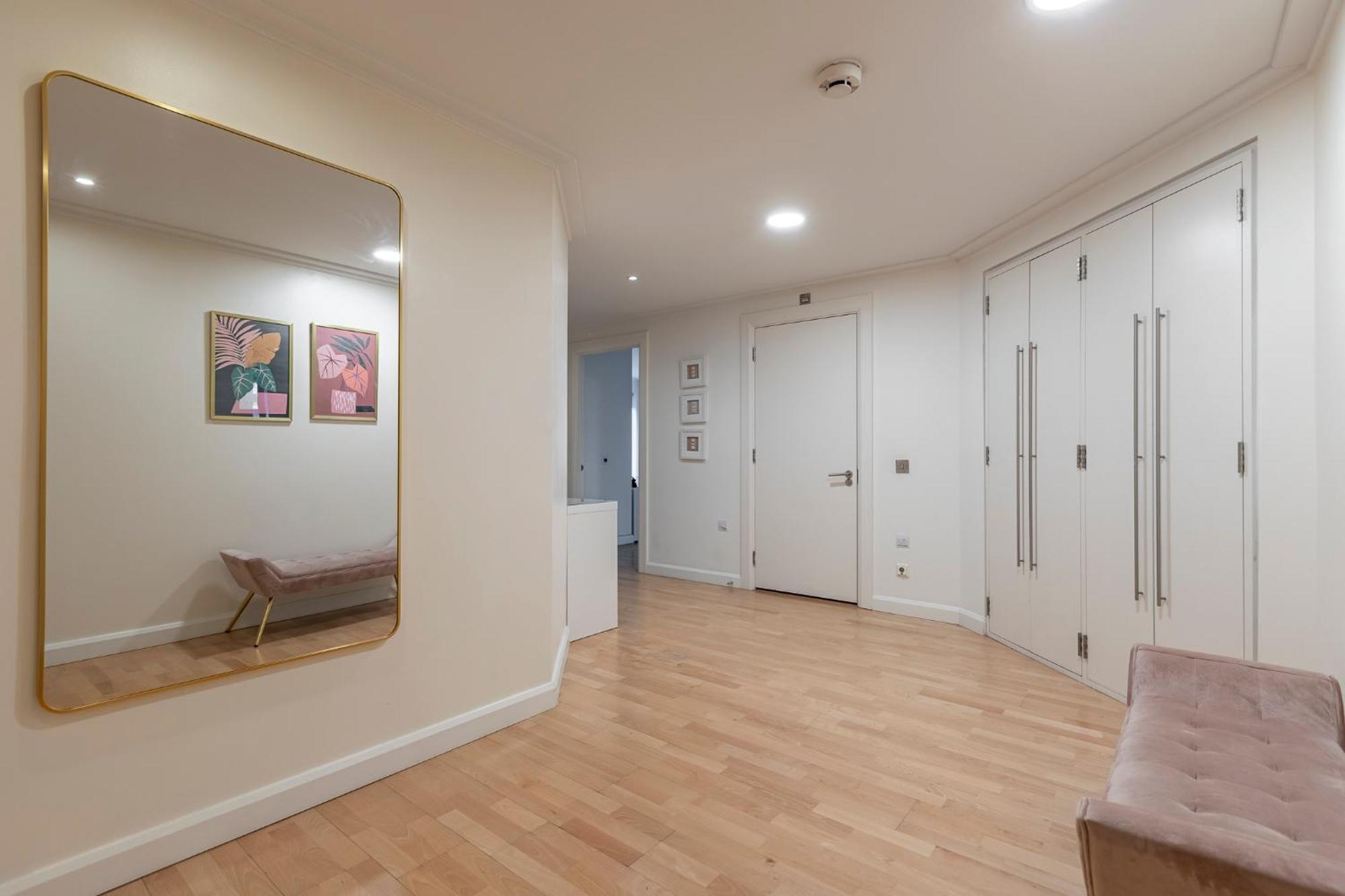 Apartment Waterfront London