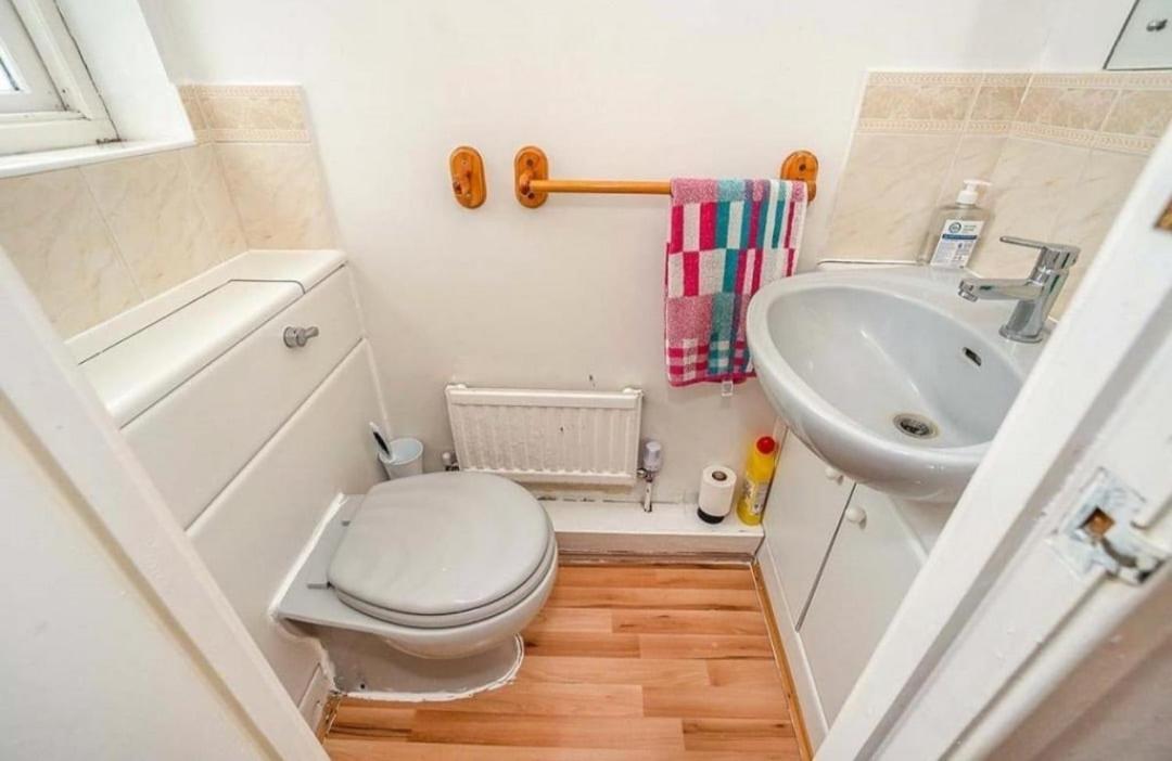 Amazing 3 Bed House In New Cross London