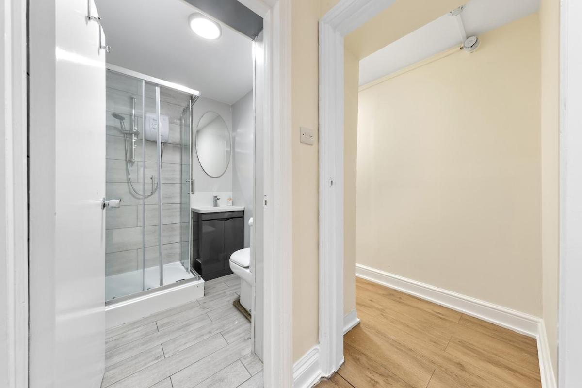 Cosy One Bedroom - Bridge Apartment London