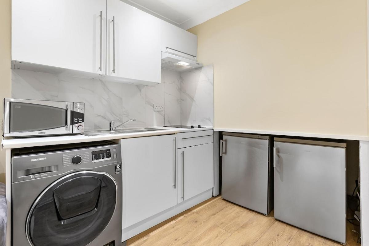Cosy One Bedroom - Bridge Apartment *