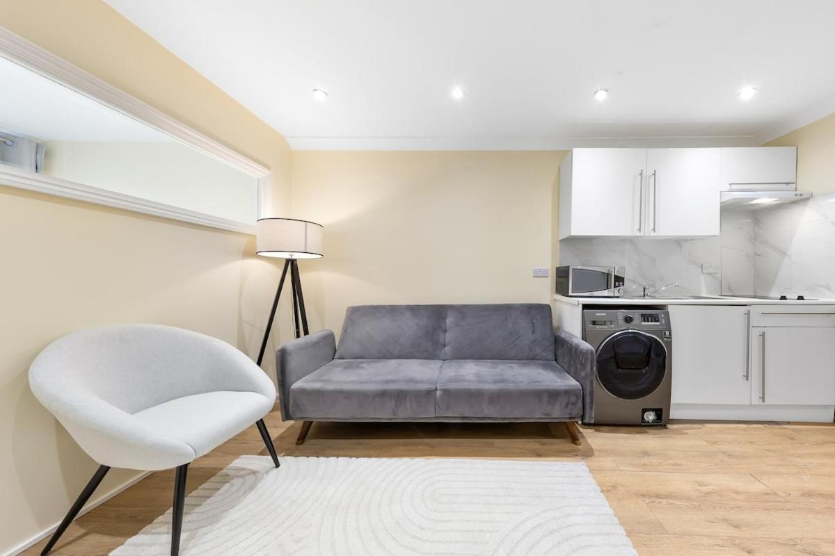 Cosy One Bedroom - Bridge Apartment *