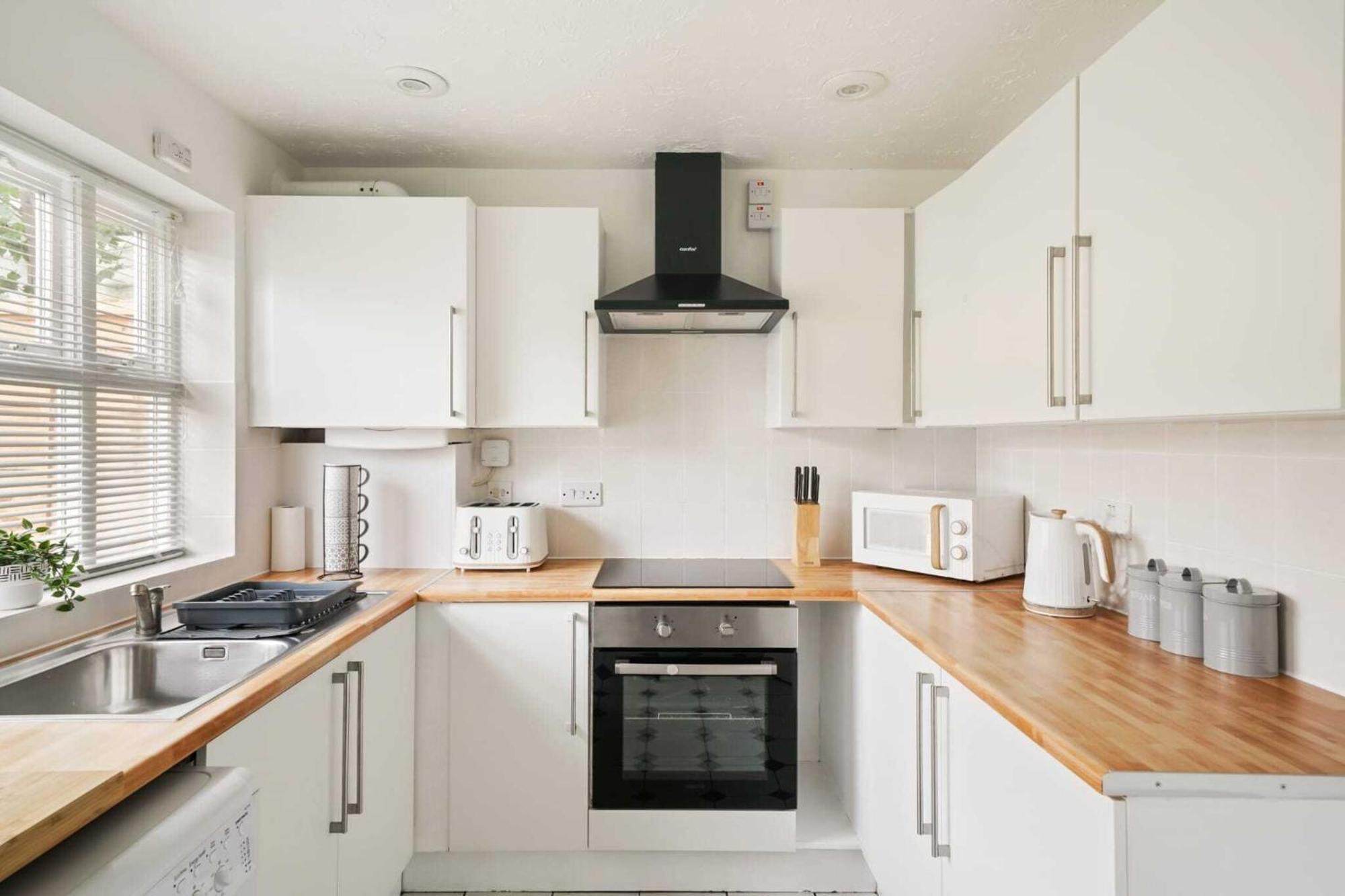 Holiday home Cozy 2 Bed House Near Excel, The O2, Canary Wharf London
