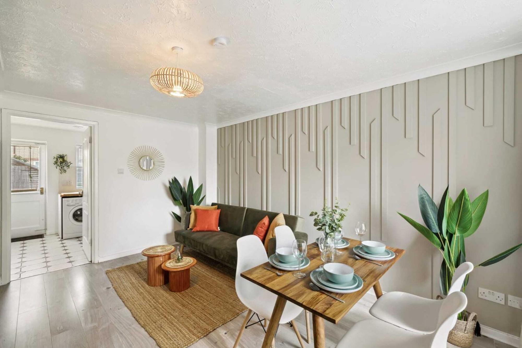 Holiday home Cozy 2 Bed House Near Excel, The O2, Canary Wharf *