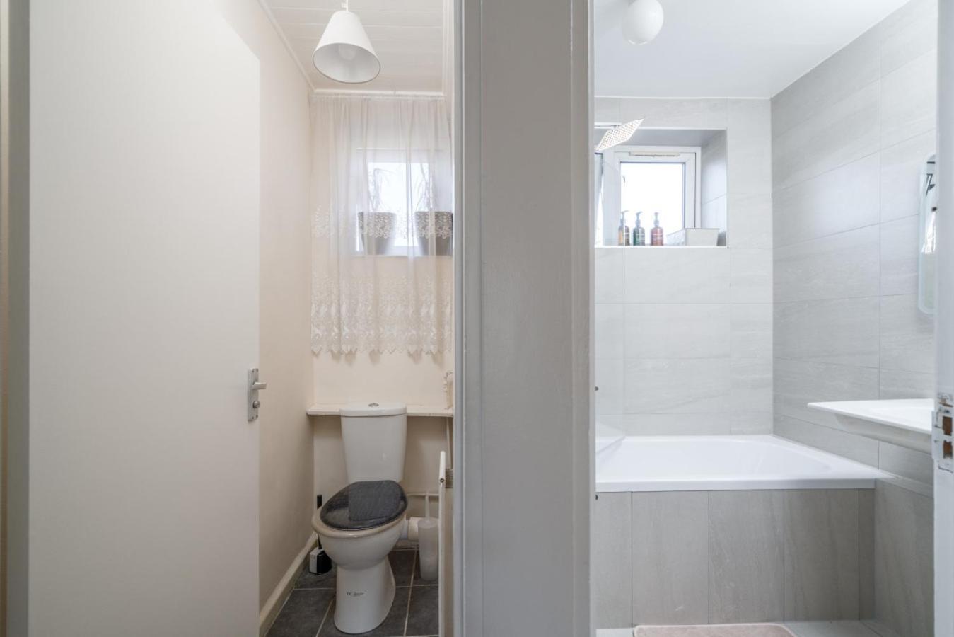 Ferienhaus Stylish 3 Bed With Gardens Fast Transport Links London