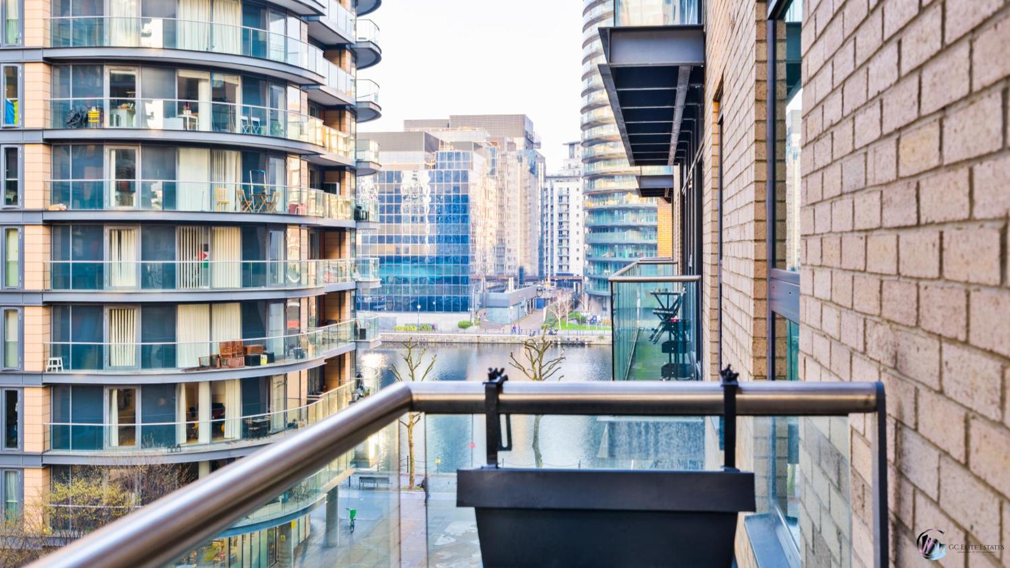Canary Wharf Balcony & Waterfront 2-bed, 2-bath