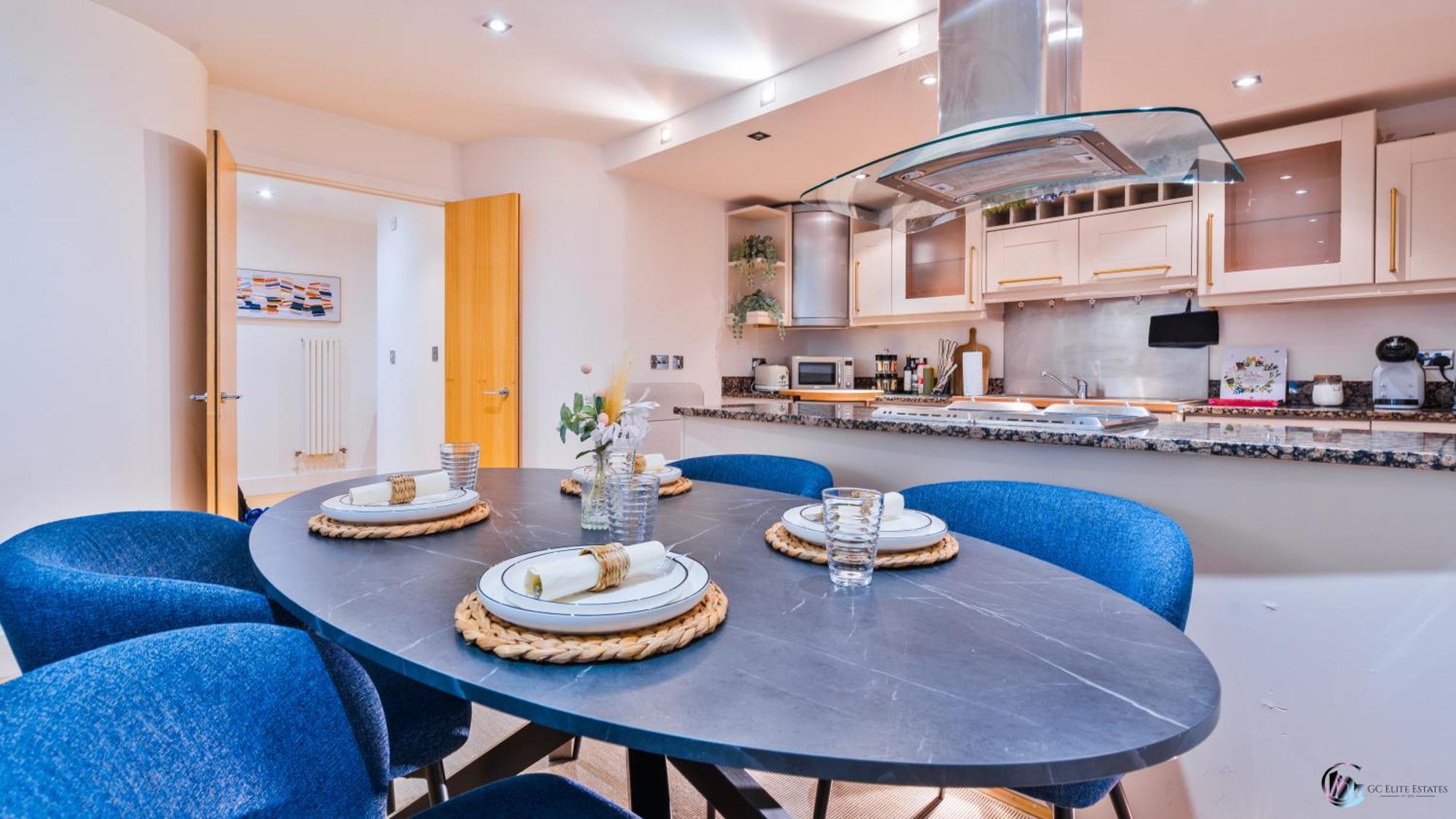 Apartment Canary Wharf Balcony & Waterfront 2-bed, 2-bath London