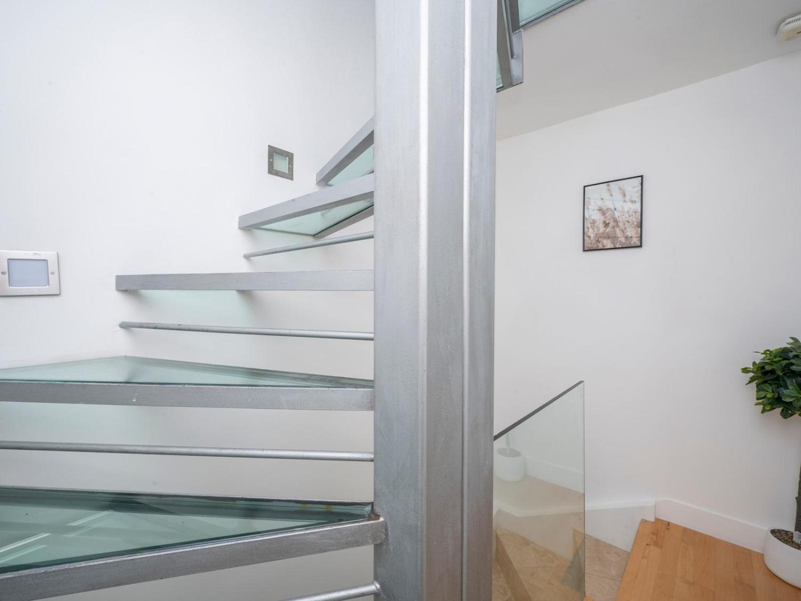 Pass The Keys Waterside House Wcentral Links And Parking * London
