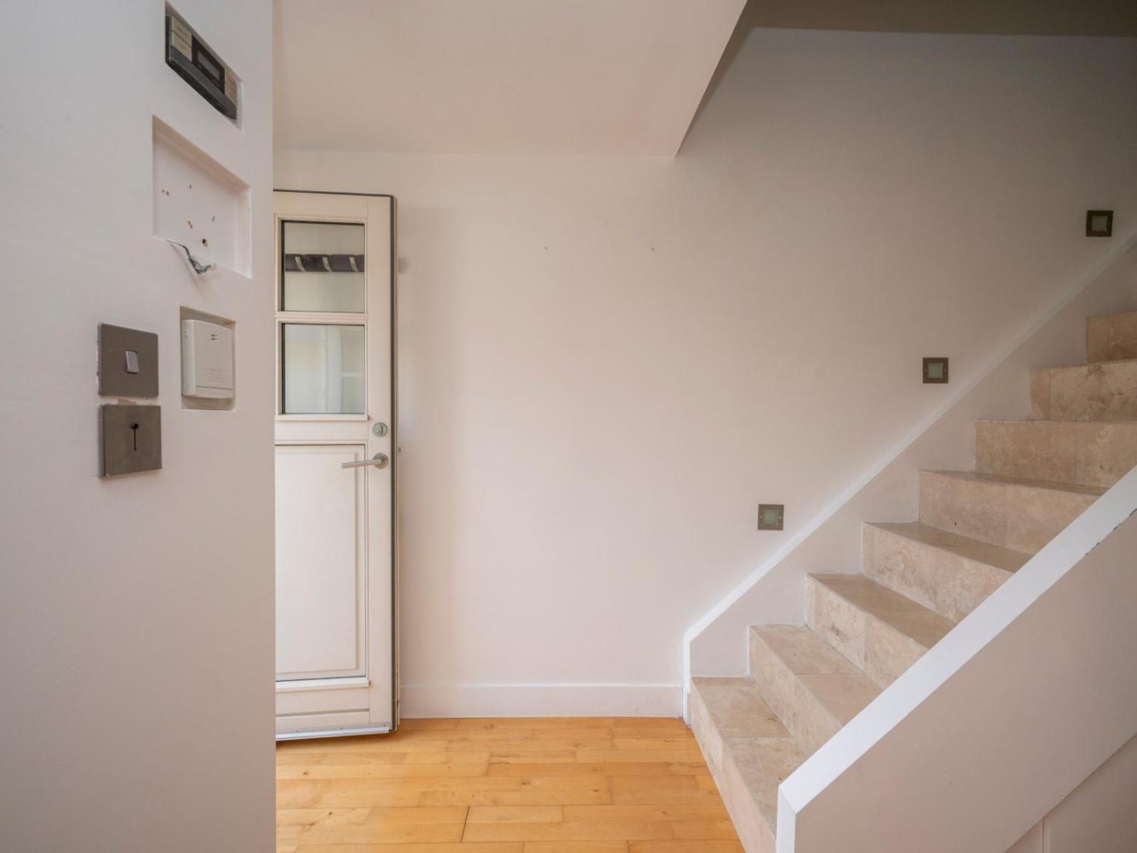 Pass The Keys Waterside House Wcentral Links And Parking London