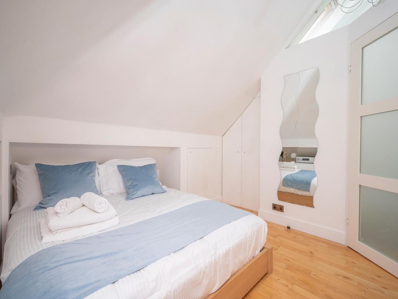 Holiday home Pass The Keys Waterside House Wcentral Links And Parking