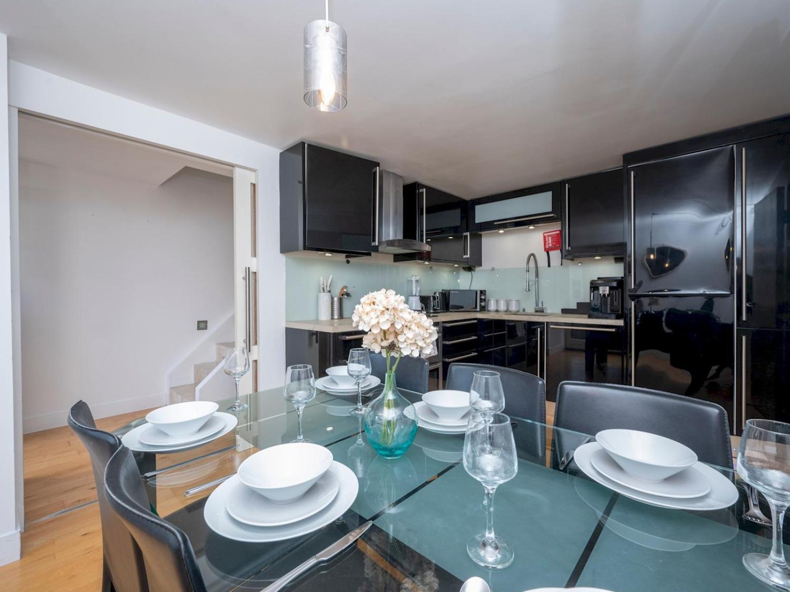 Pass The Keys Waterside House Wcentral Links And Parking *