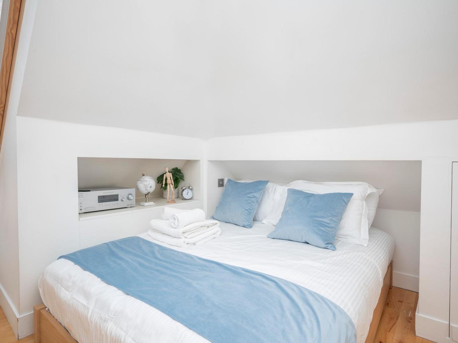 Holiday home Pass The Keys Waterside House Wcentral Links And Parking London
