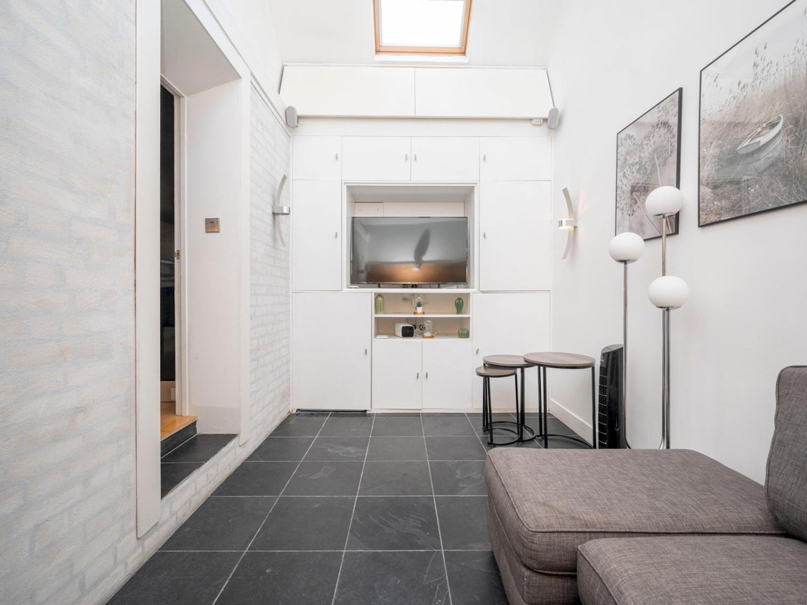 Pass The Keys Waterside House Wcentral Links And Parking London