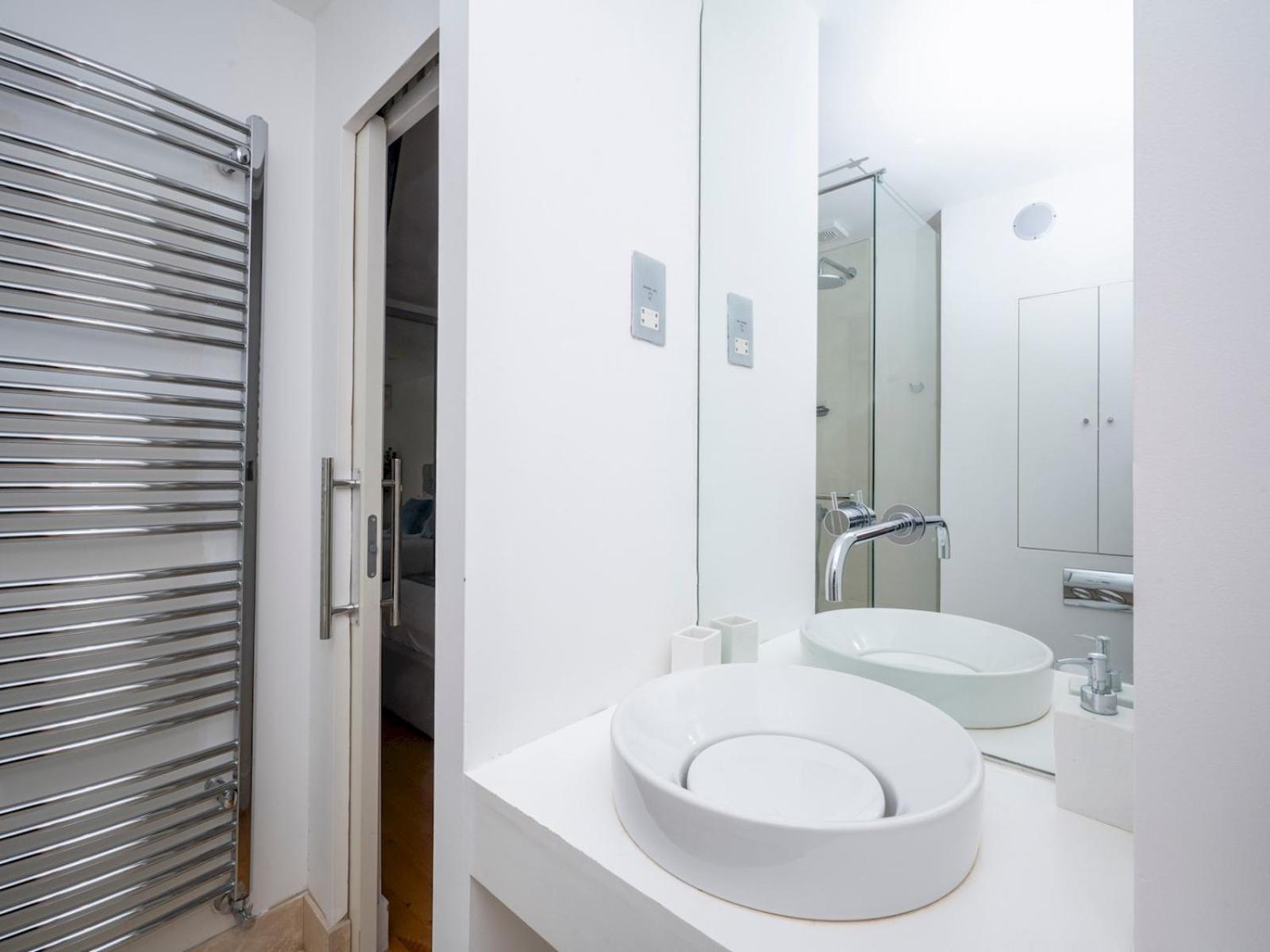 Pass The Keys Waterside House Wcentral Links And Parking Holiday home
