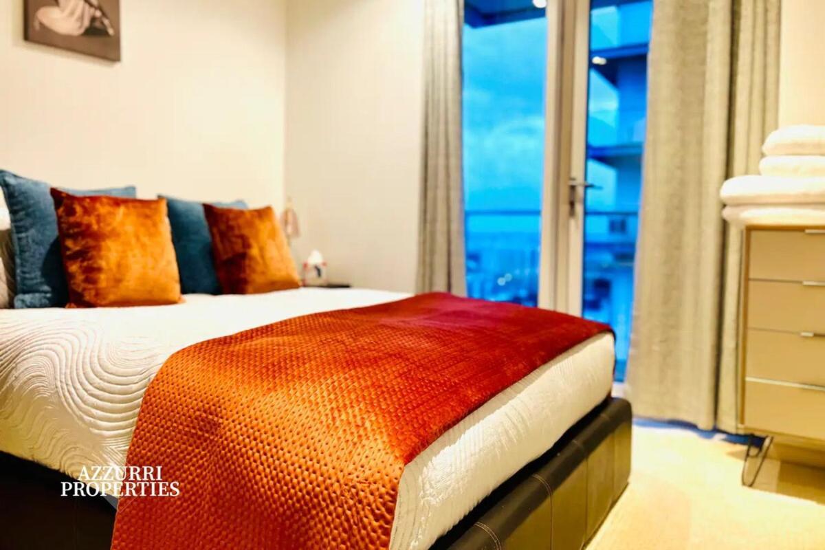 Apartment Elegant 1-bedroom Flat With Balcony View Of Millwall And Only 7-minute Walk To Crossharbour Station *