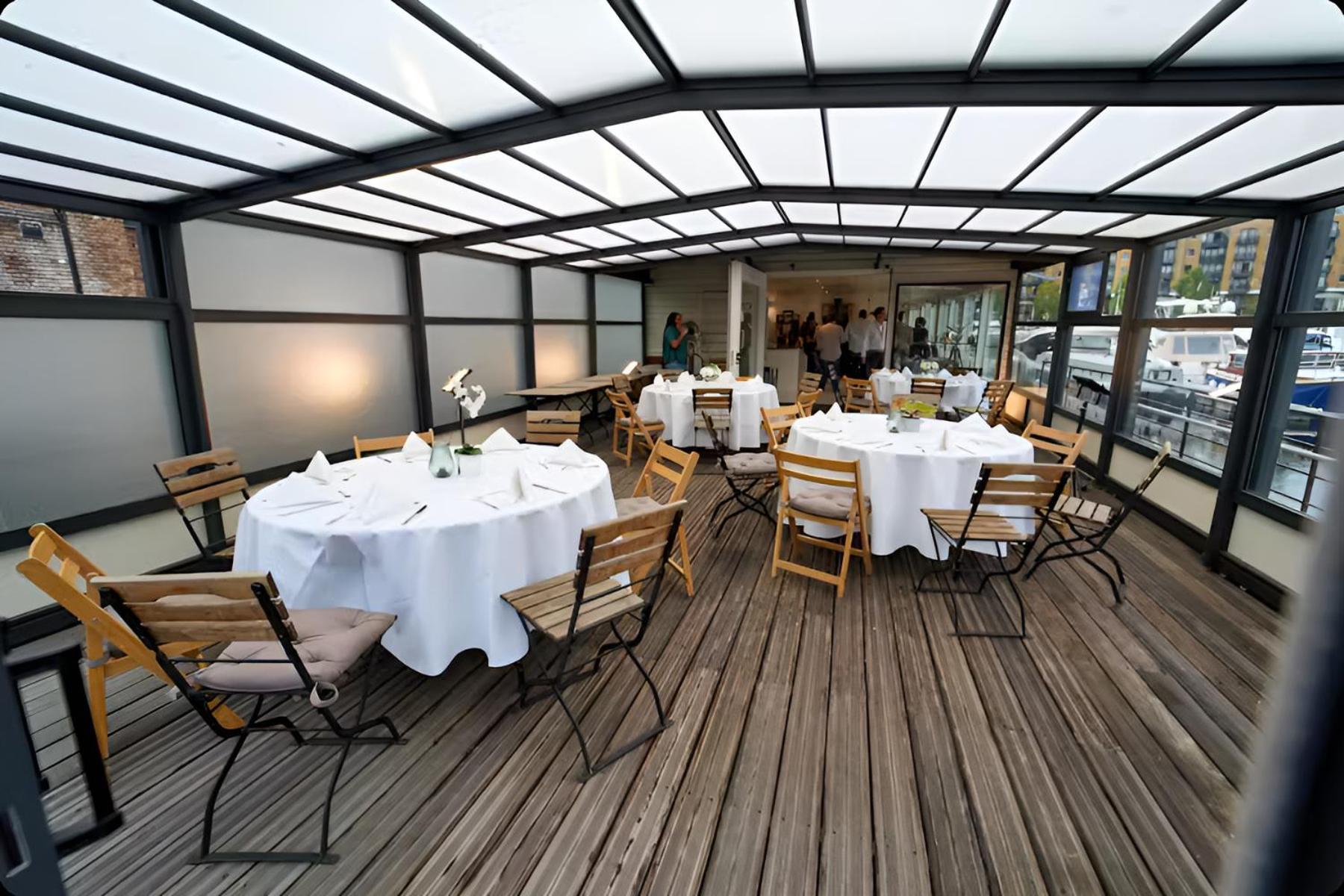 Charming Houseboat Featuring A Sauna Leilighet London