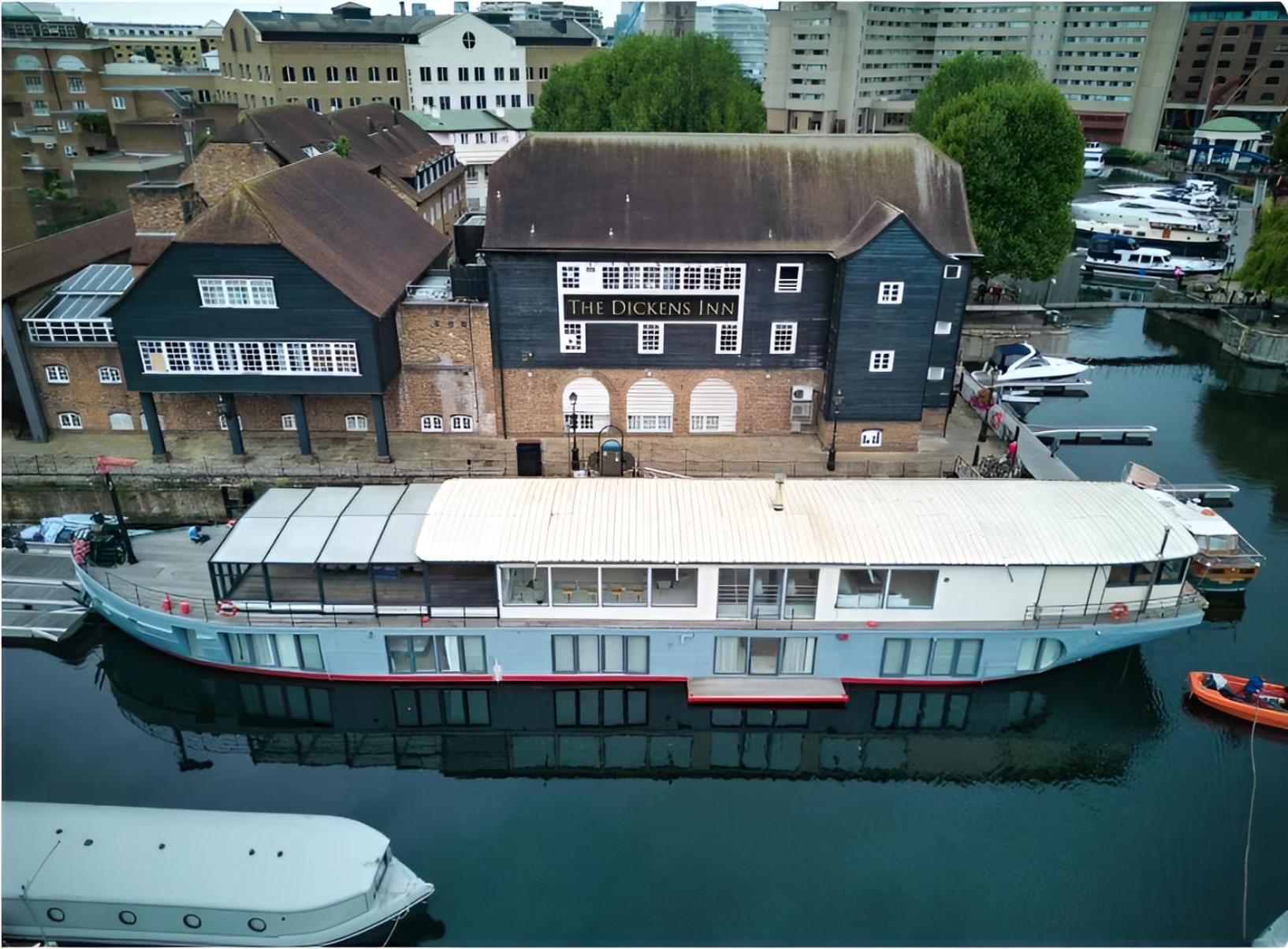 Charming Houseboat Featuring A Sauna Leilighet
