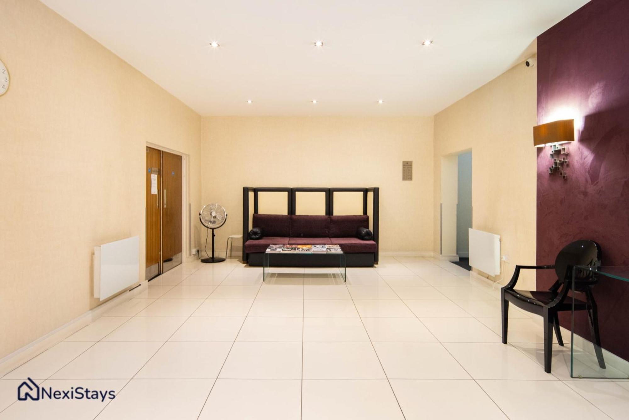 5 Mins Walk To Moorgate, Tranquil Retreat Appartement Londen