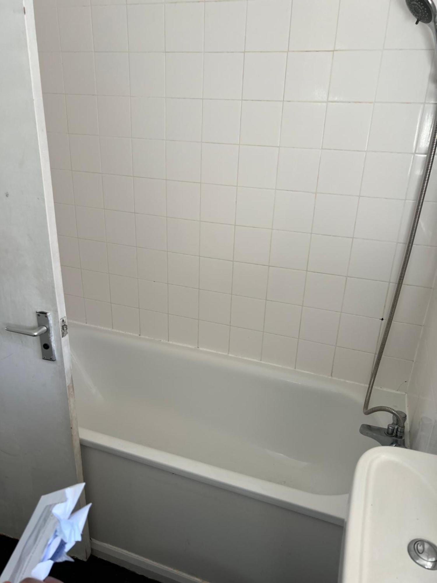 Break Flat E14 London