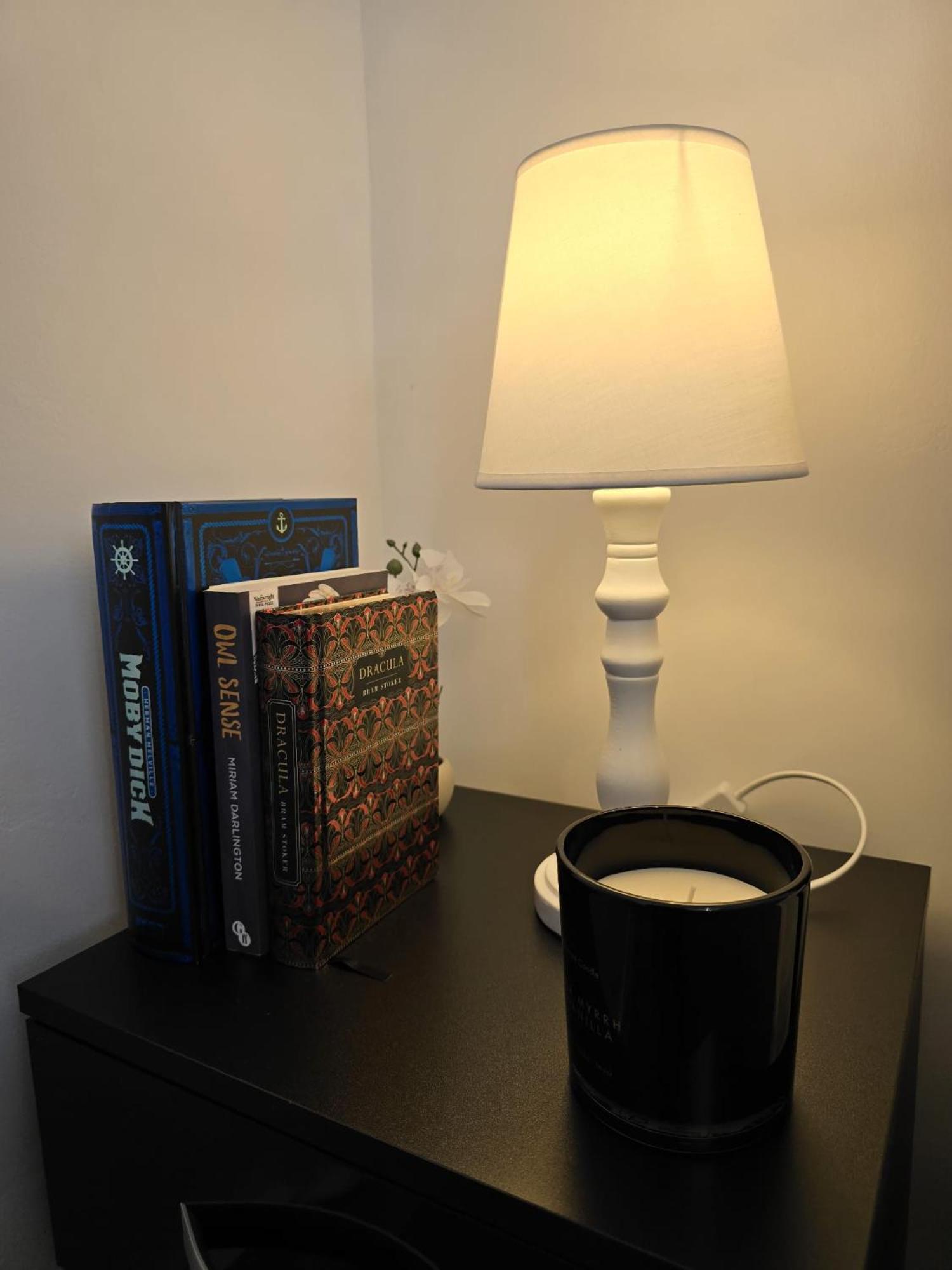 Elegant Flat 4 In Bed & Breakfast London