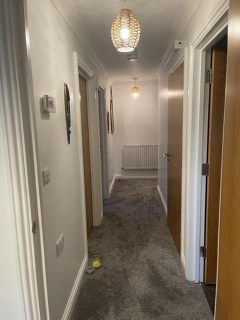 Lovely 2 Bedroom Flat With Free Parking And Wifi Apartment