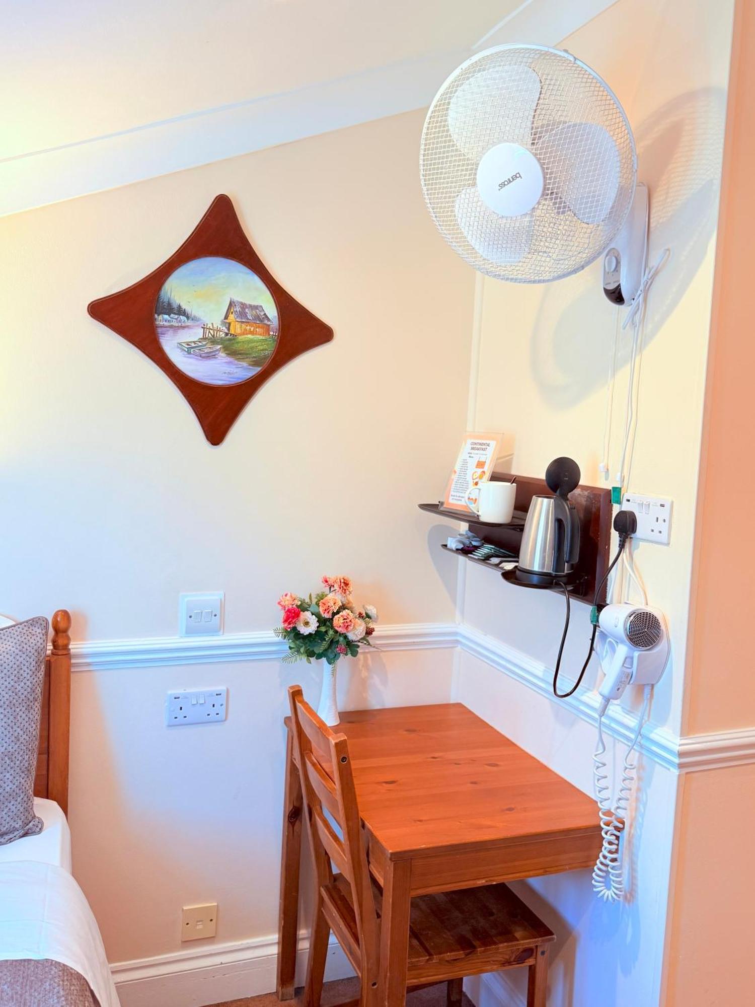 Europa House Hotel, Paddington Guest house London