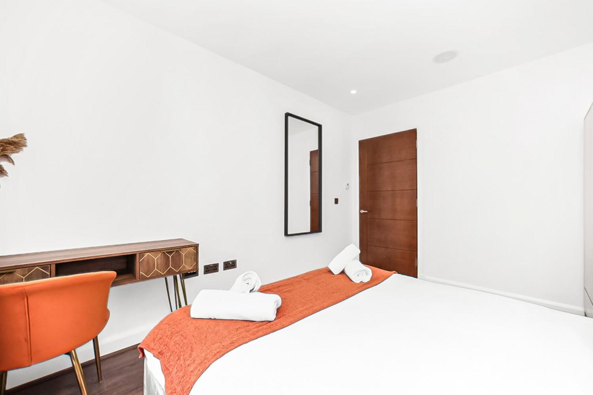 Apartment Large 2 Bed With Massive Balcony In Canary Wharf *