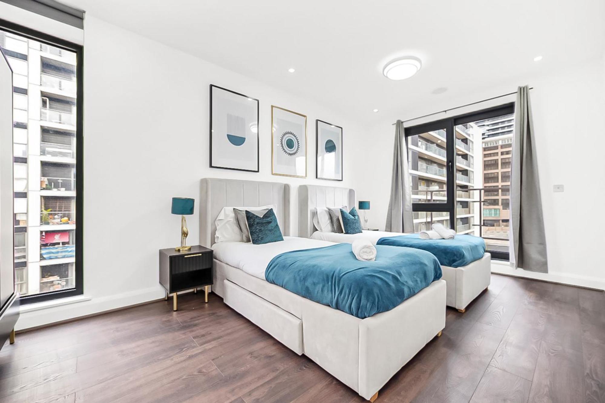 Large 2 Bed With Massive Balcony In Canary Wharf London