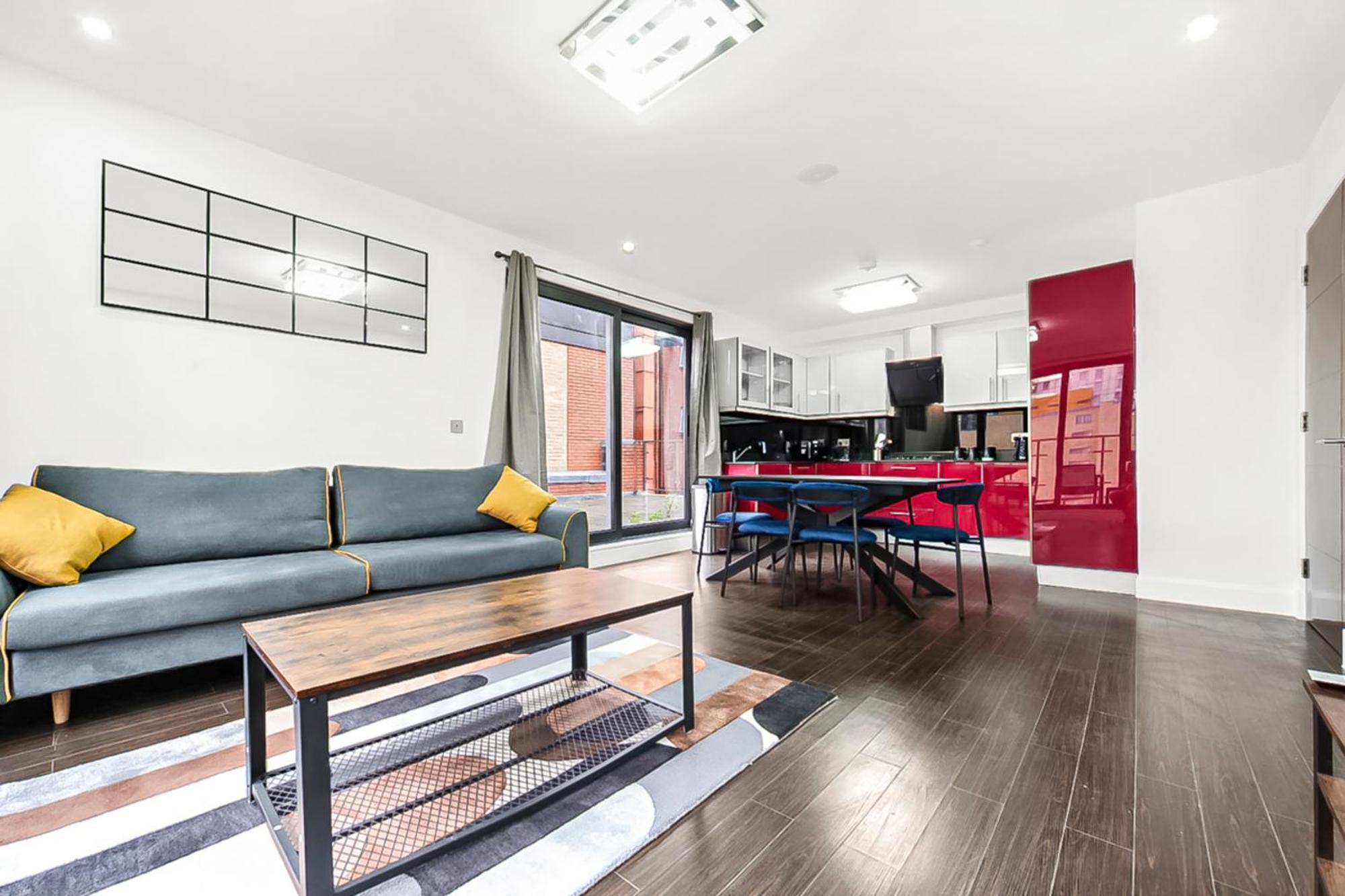 Large 2 Bed With Massive Balcony In Canary Wharf London