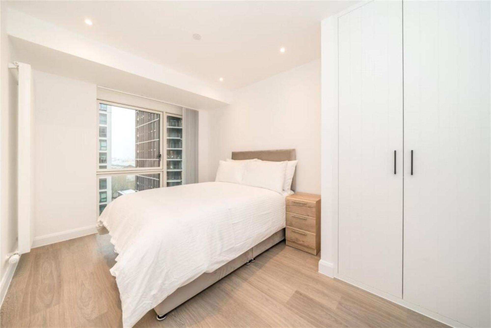Excel 2 Bed * London