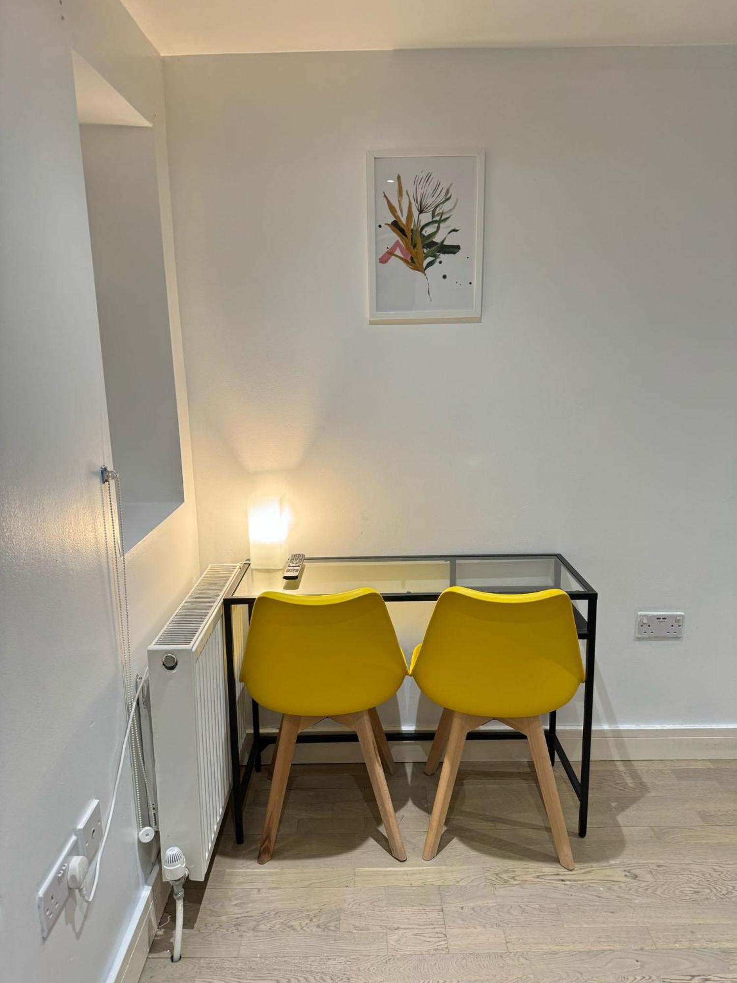 Elitestay Private En-suite Stratford Centre Bed & Breakfast London