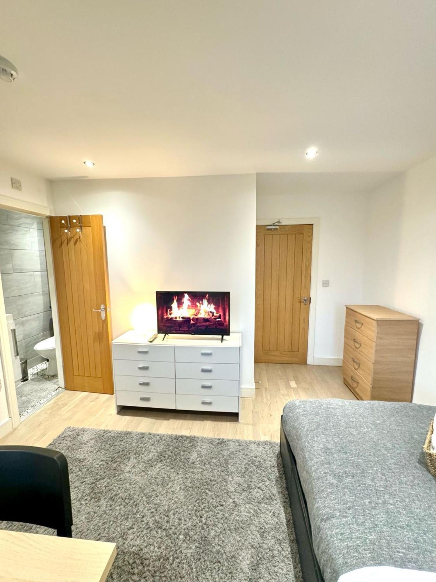 Bed & Breakfast Elitestay Private En-suite Stratford Centre London
