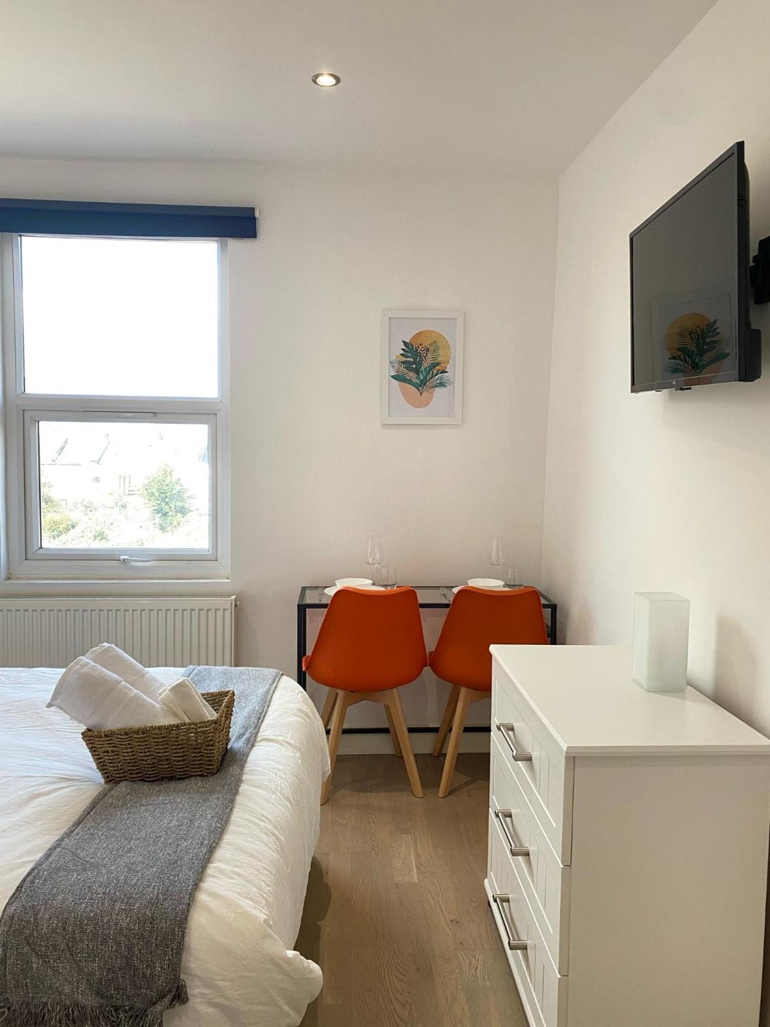 Bed & Breakfast Elitestay Private En-suite Stratford Centre