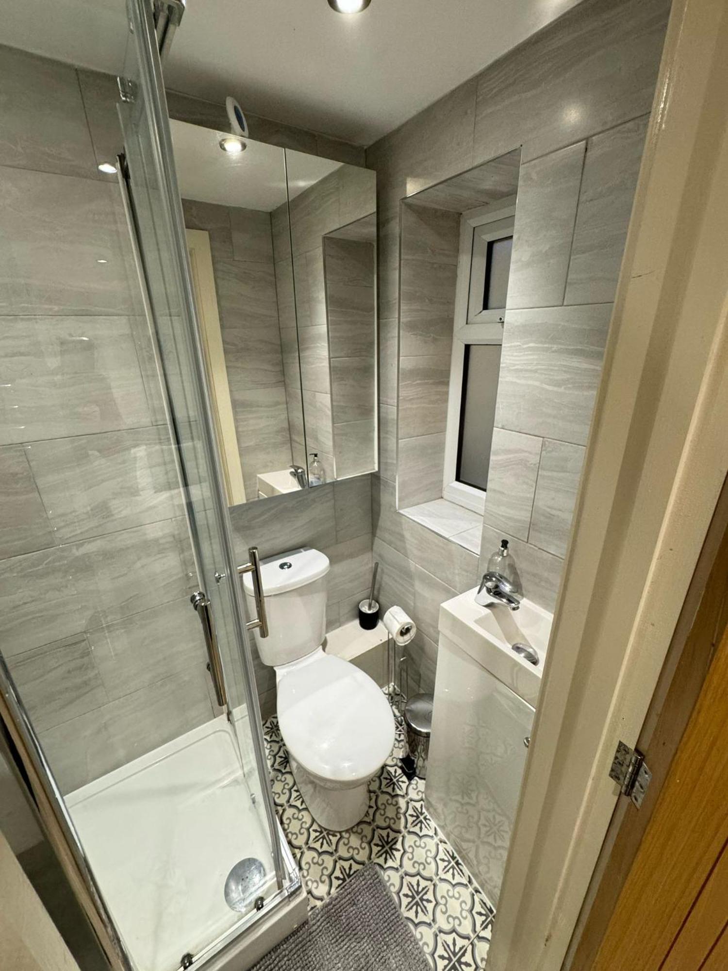 Elitestay Private En-suite Stratford Centre Bed & Breakfast *