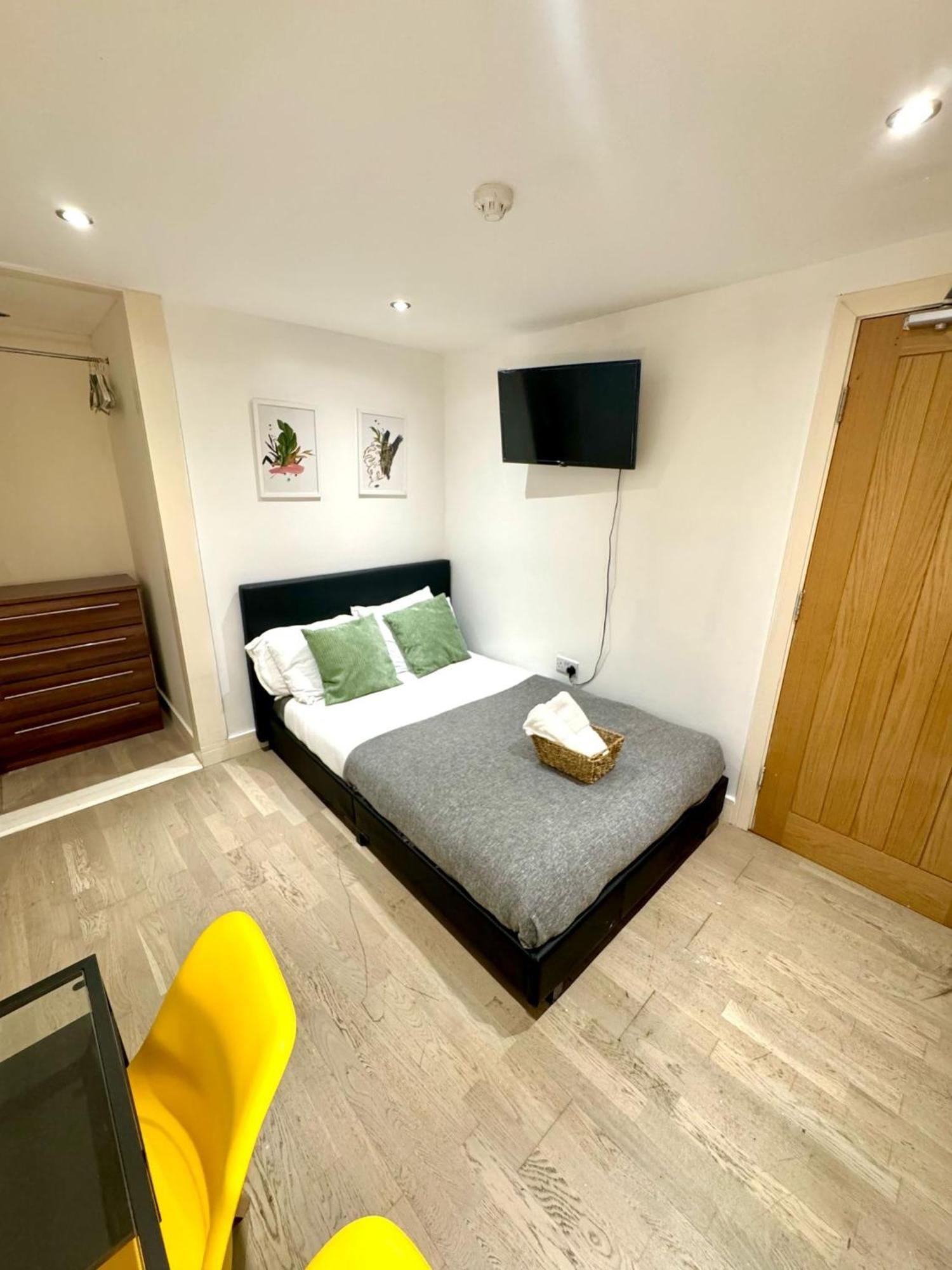 Bed & Breakfast Elitestay Private En-suite Stratford Centre