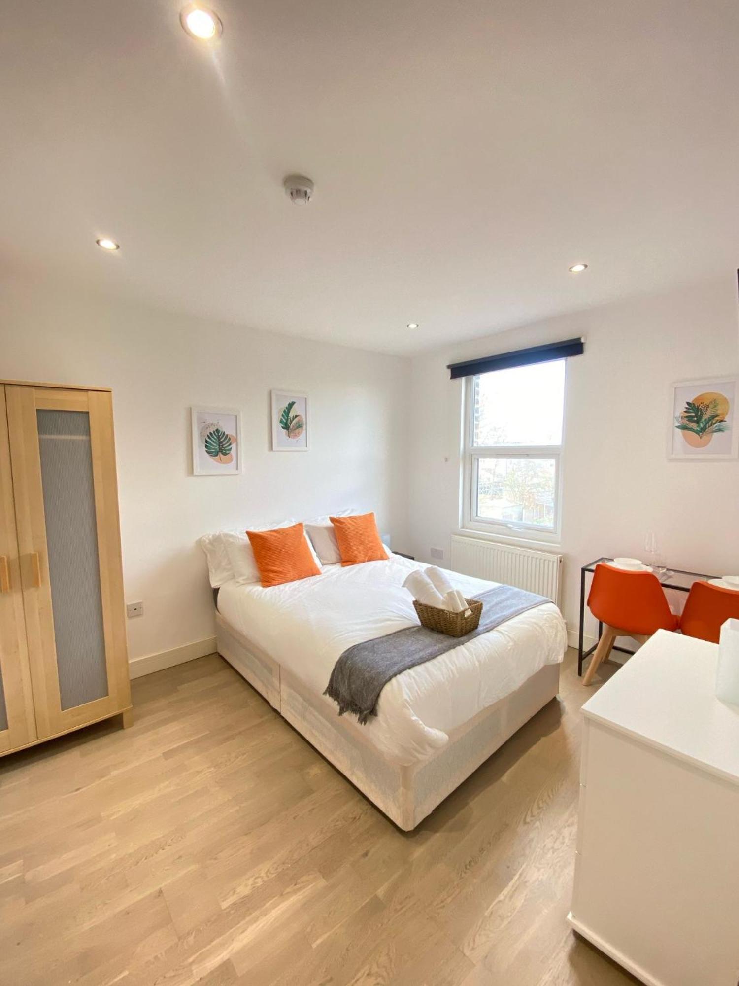 Bed & Breakfast Elitestay Private En-suite Stratford Centre London