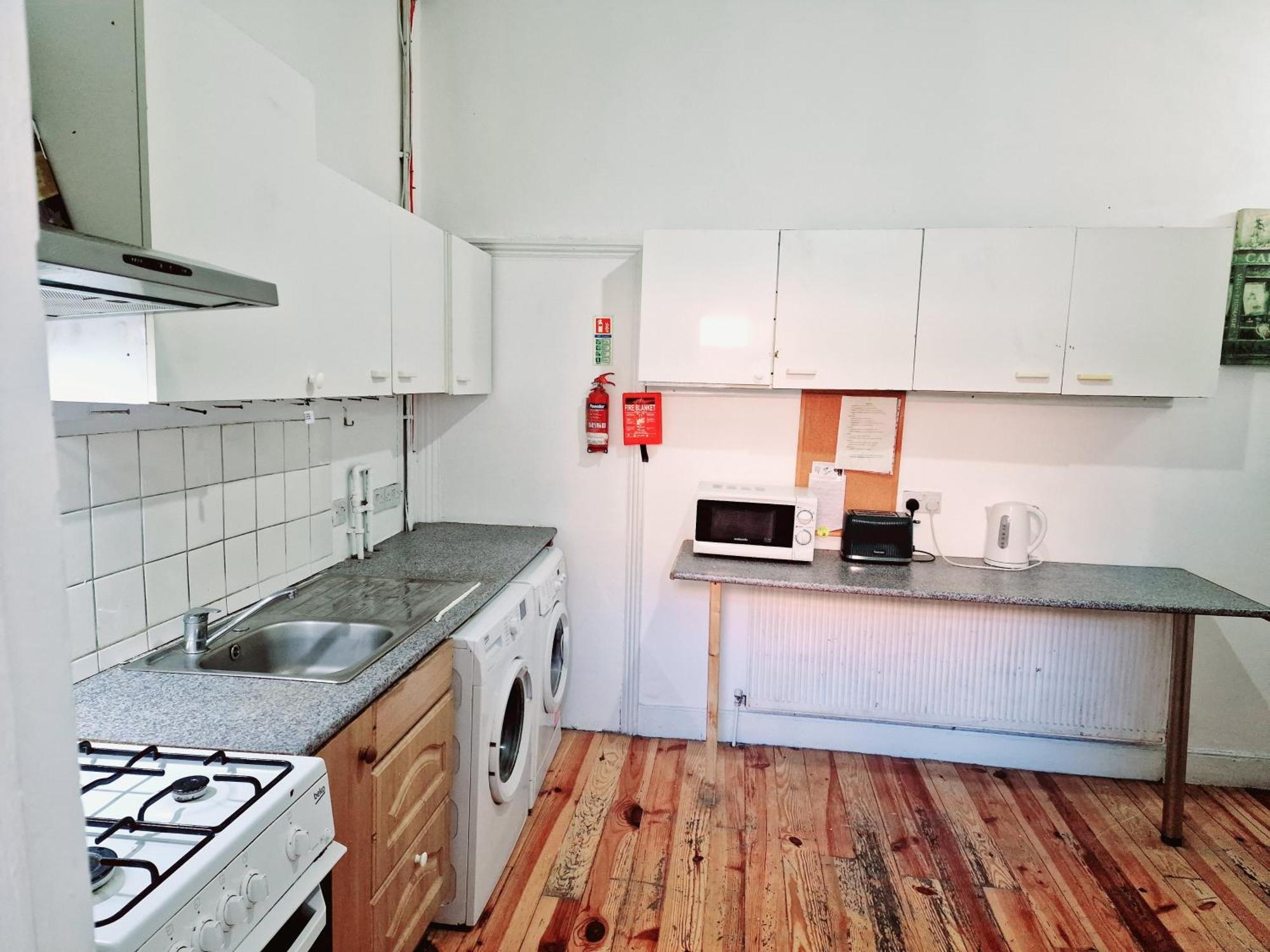 R4 Mezzanine Double Bed Balcony London