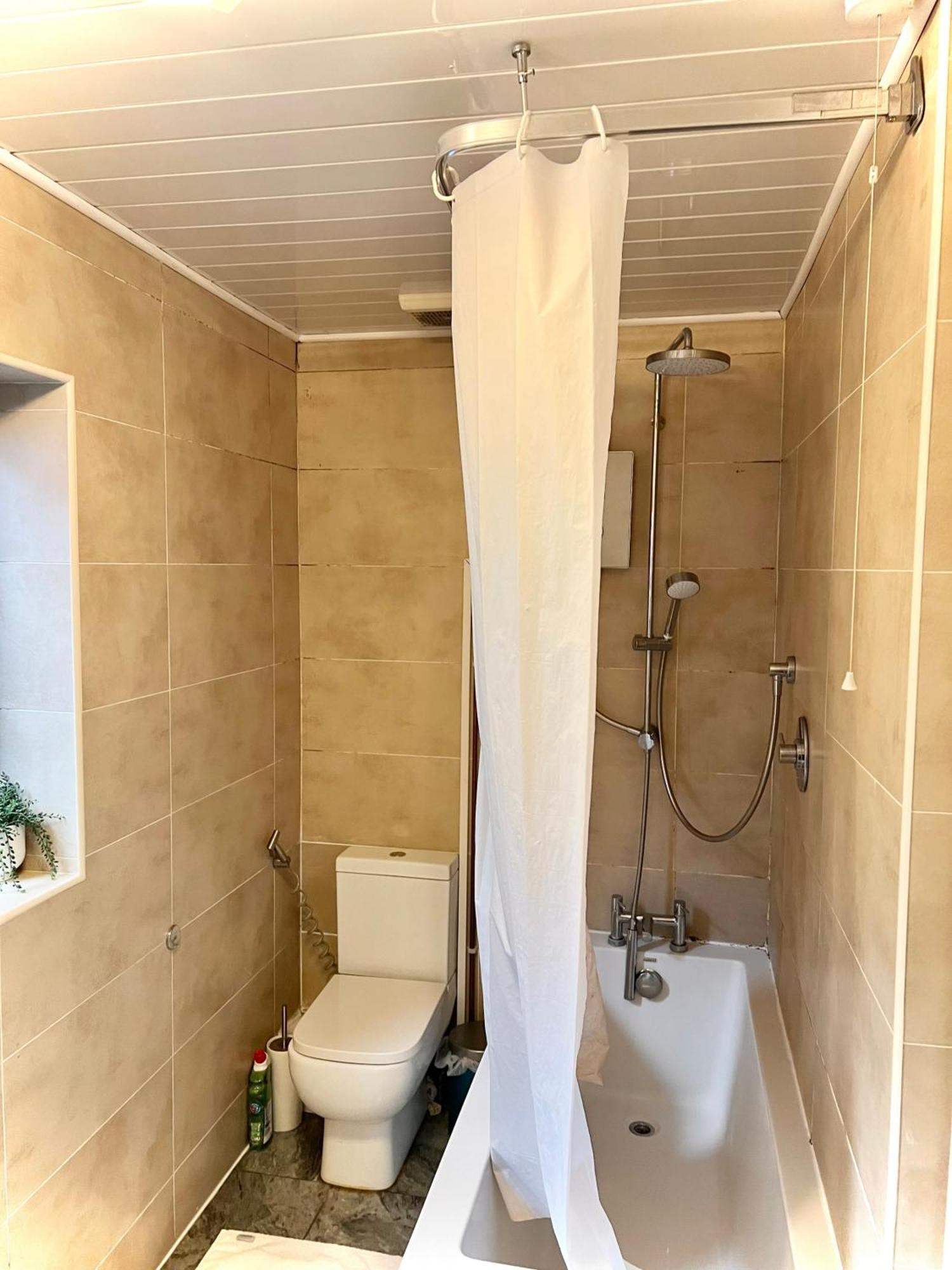 Cosy Retreat Near Tower Bridge London